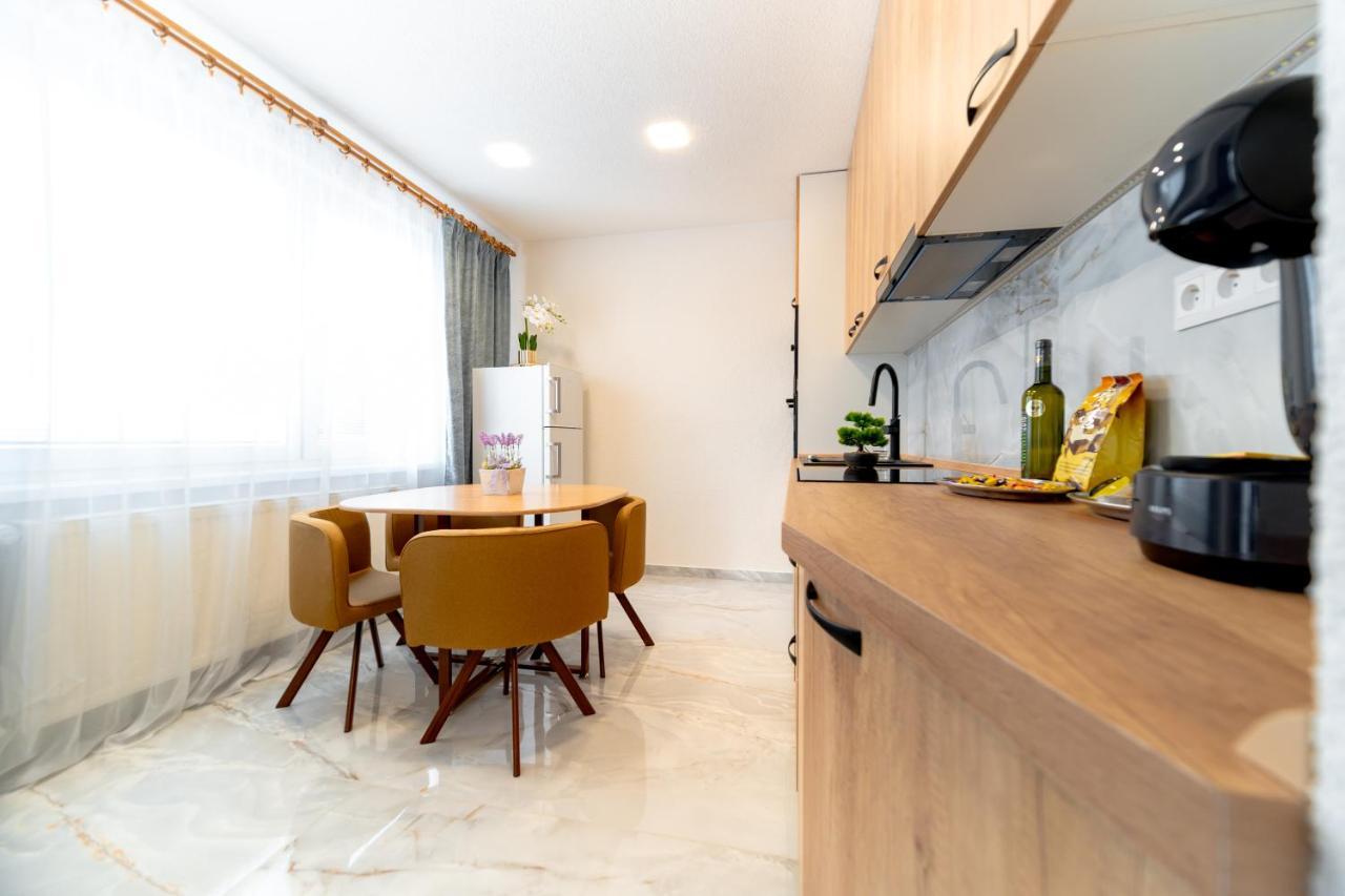 Apartman Discreet Kysucke Nove Mesto Екстериор снимка