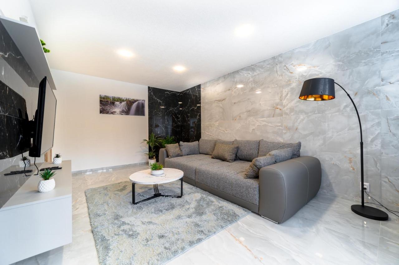 Apartman Discreet Kysucke Nove Mesto Екстериор снимка