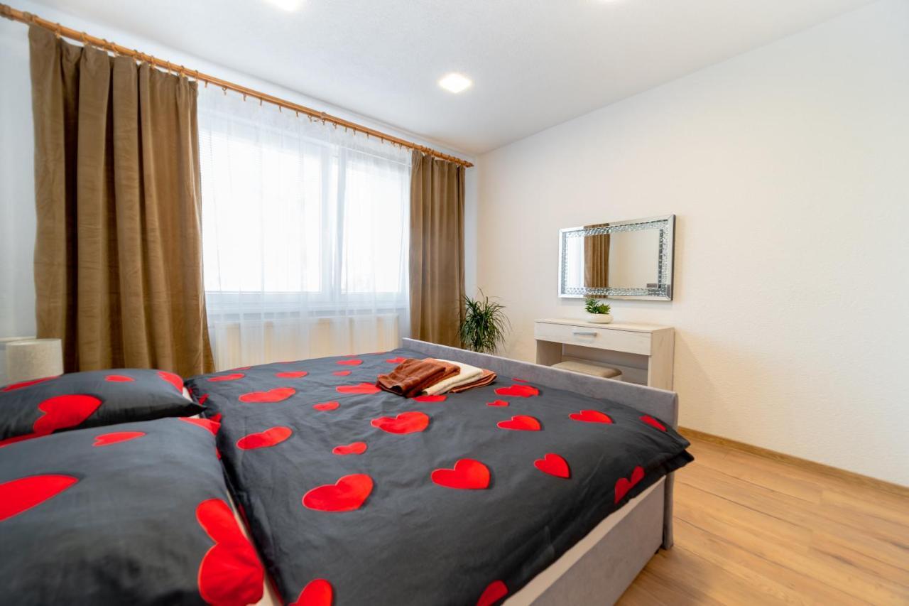 Apartman Discreet Kysucke Nove Mesto Екстериор снимка