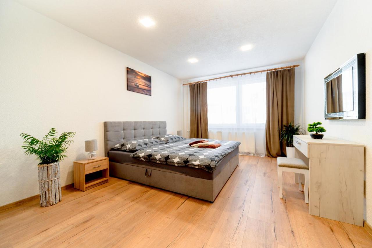 Apartman Discreet Kysucke Nove Mesto Екстериор снимка