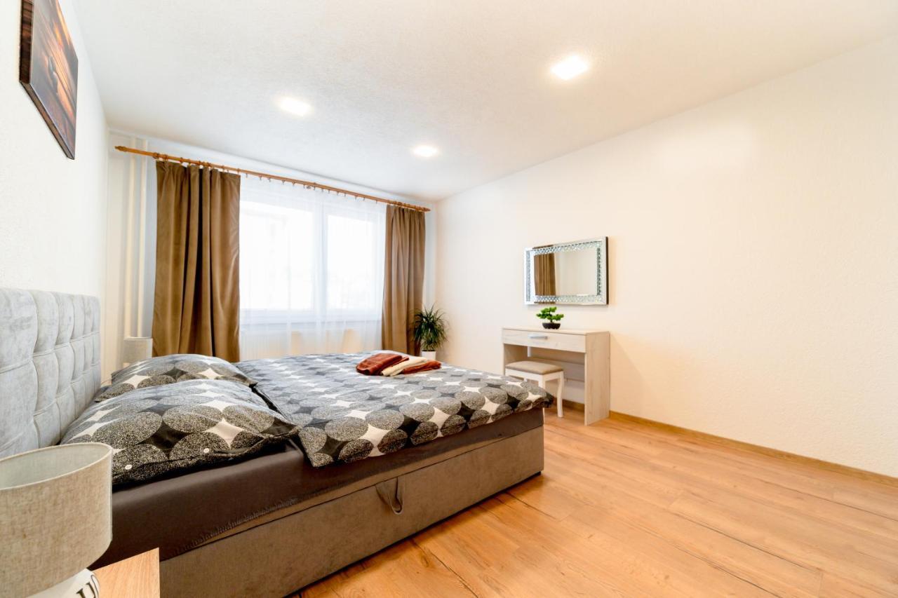 Apartman Discreet Kysucke Nove Mesto Екстериор снимка